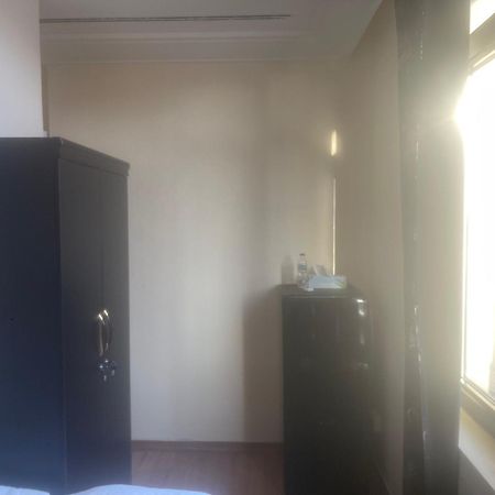 דובאי Four Stars Hostel מראה חיצוני תמונה