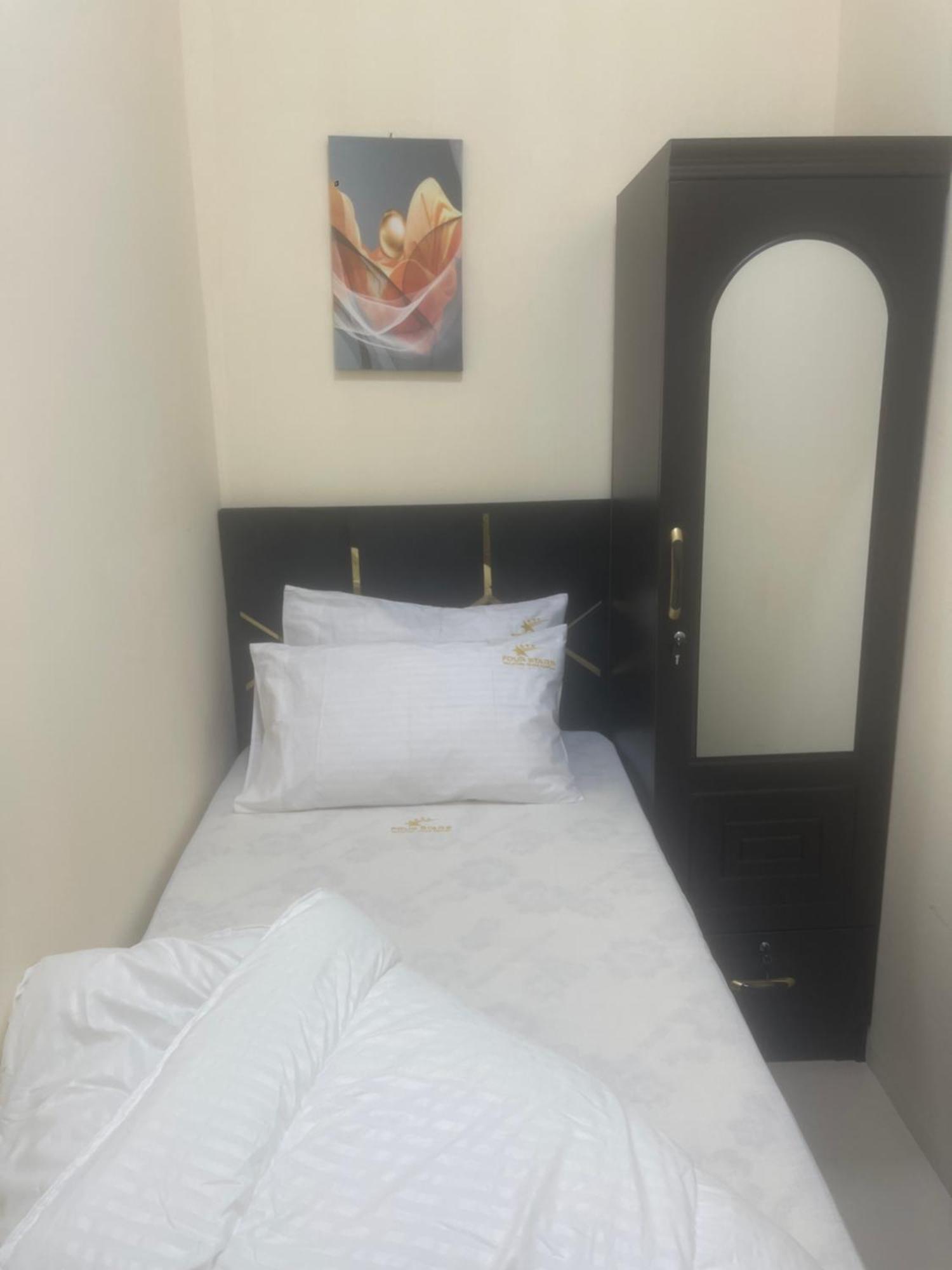 דובאי Four Stars Hostel מראה חיצוני תמונה