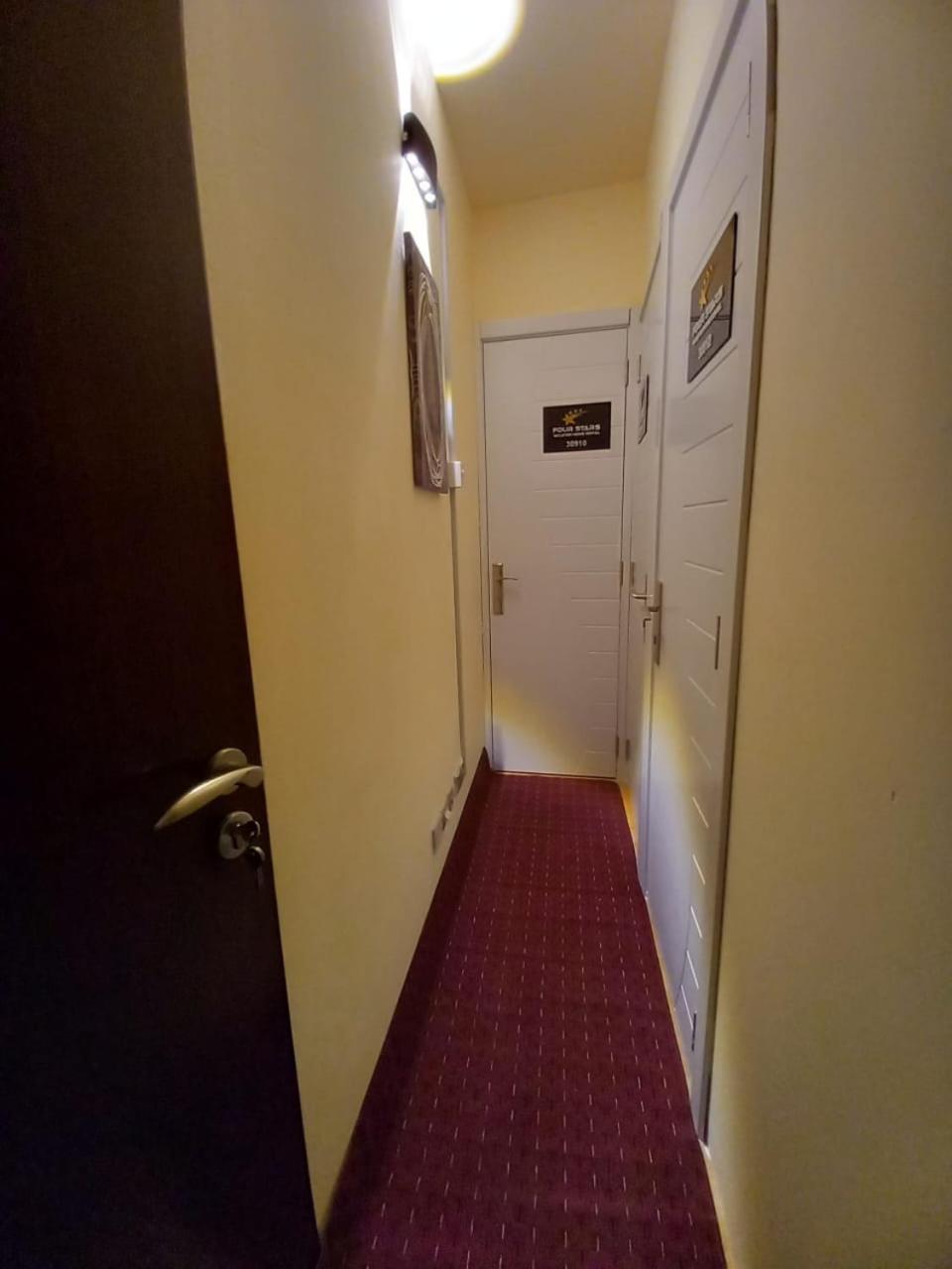 דובאי Four Stars Hostel מראה חיצוני תמונה