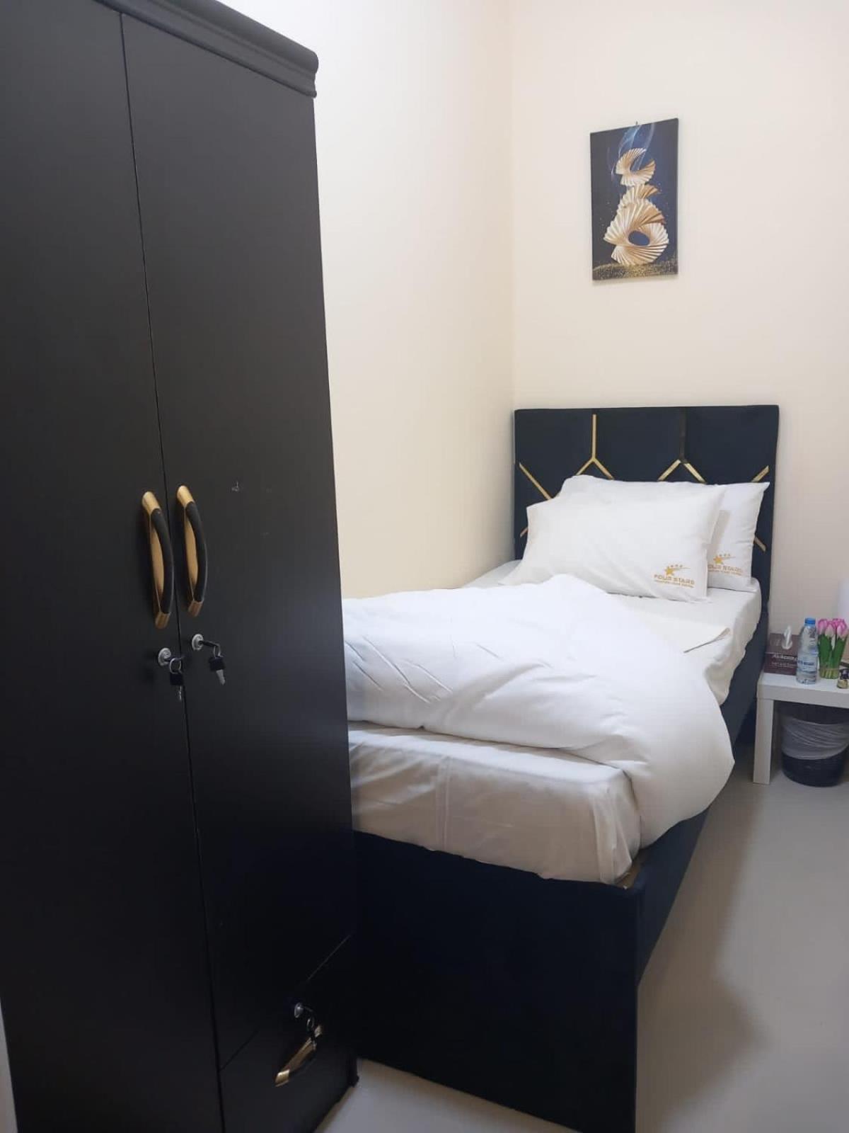 דובאי Four Stars Hostel מראה חיצוני תמונה